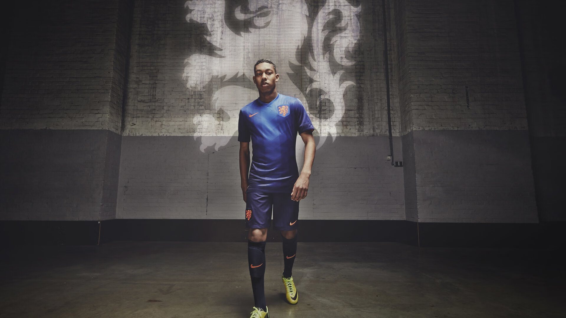 小因扎吉上任,新月完成教练交接,小因扎吉教练团队